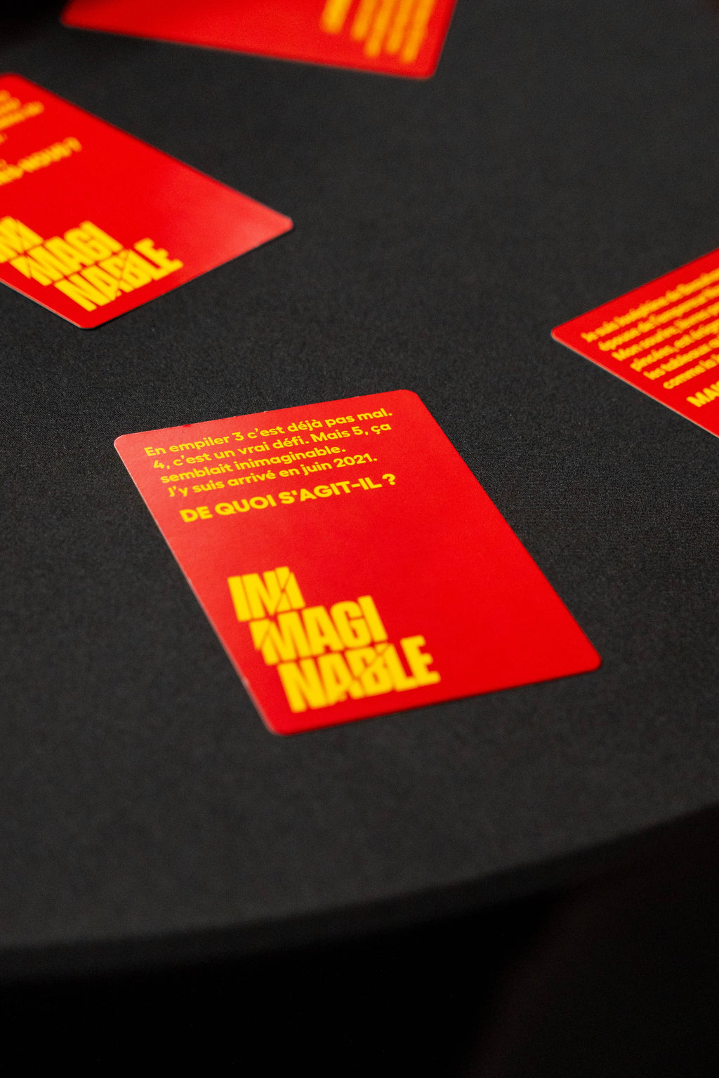 Inimaginable, le jeu de société d'énigmes véridiques