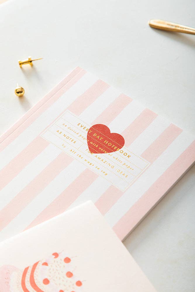 Carnet A5 à rayures roses